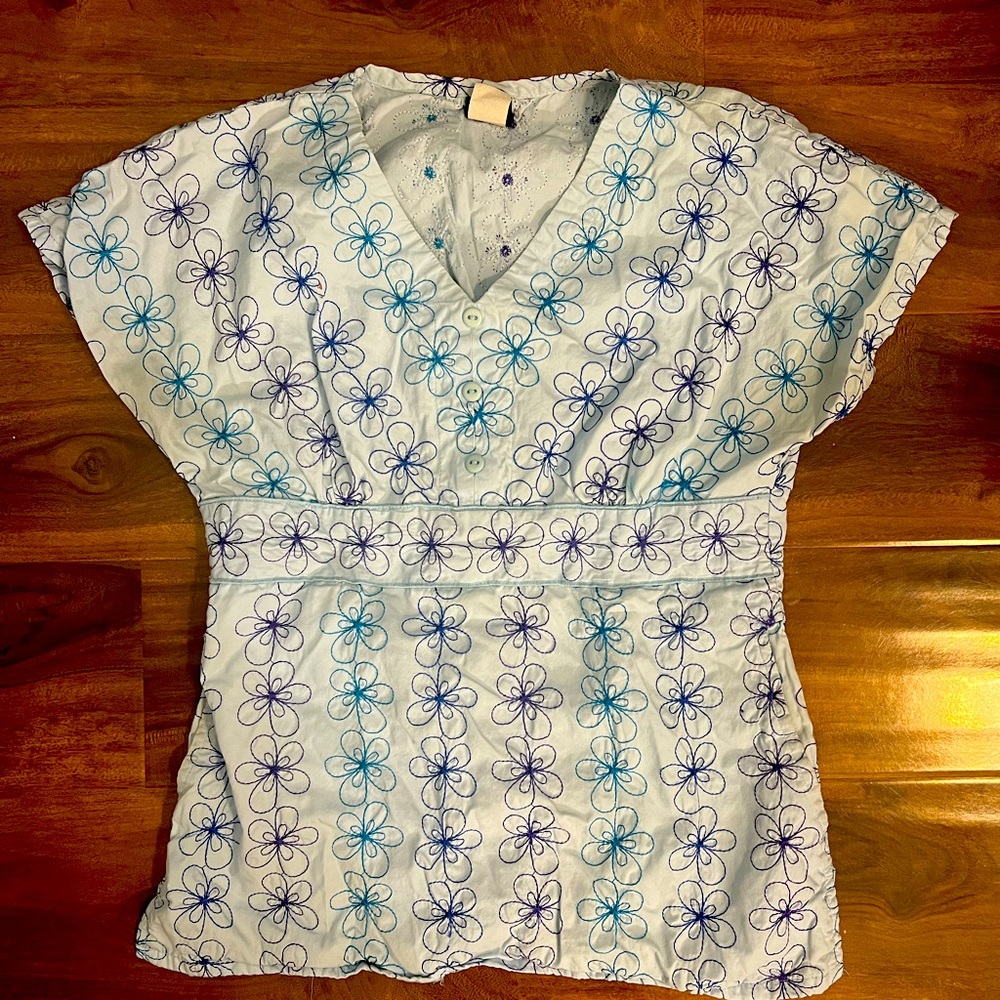 143. EUC - Beautifully embroidered Flower Scrub Top with Elastic Back